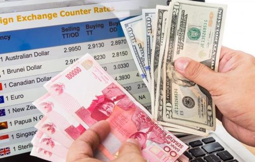 Rupiah anjlok ke level Rp17.143 per dolar AS menyusul blokade laut Amerika Serikat terhadap Iran.